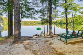 Pet-Friendly Waterfront Cottage On-Site Bunkhouse